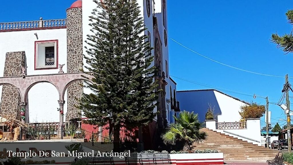 Templo de San Miguel Arcángel - La Manzanilla de la Paz (Jalisco)