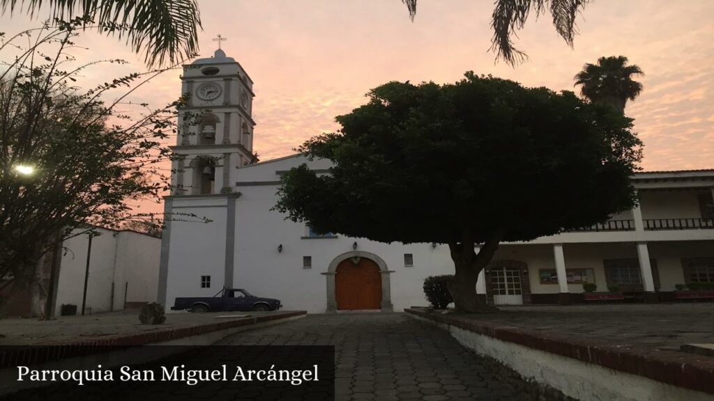 Parroquia San Miguel Arcángel - Ixtapan del Oro (Estado de México)