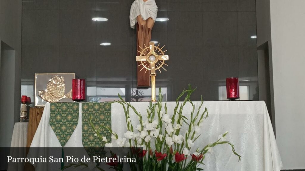 Parroquia San Pio de Pietrelcina - Loma la Paz (Nuevo León)