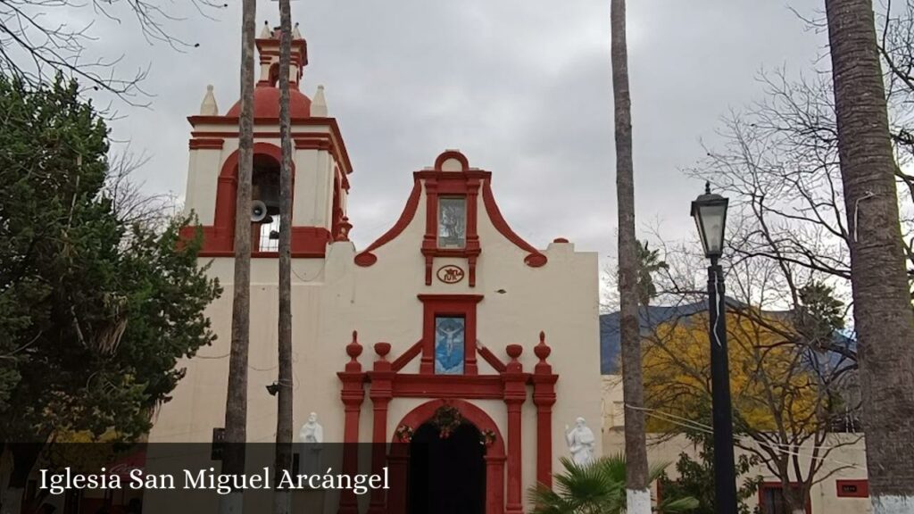 Iglesia San Miguel Arcángel - Bustamante (Nuevo León)